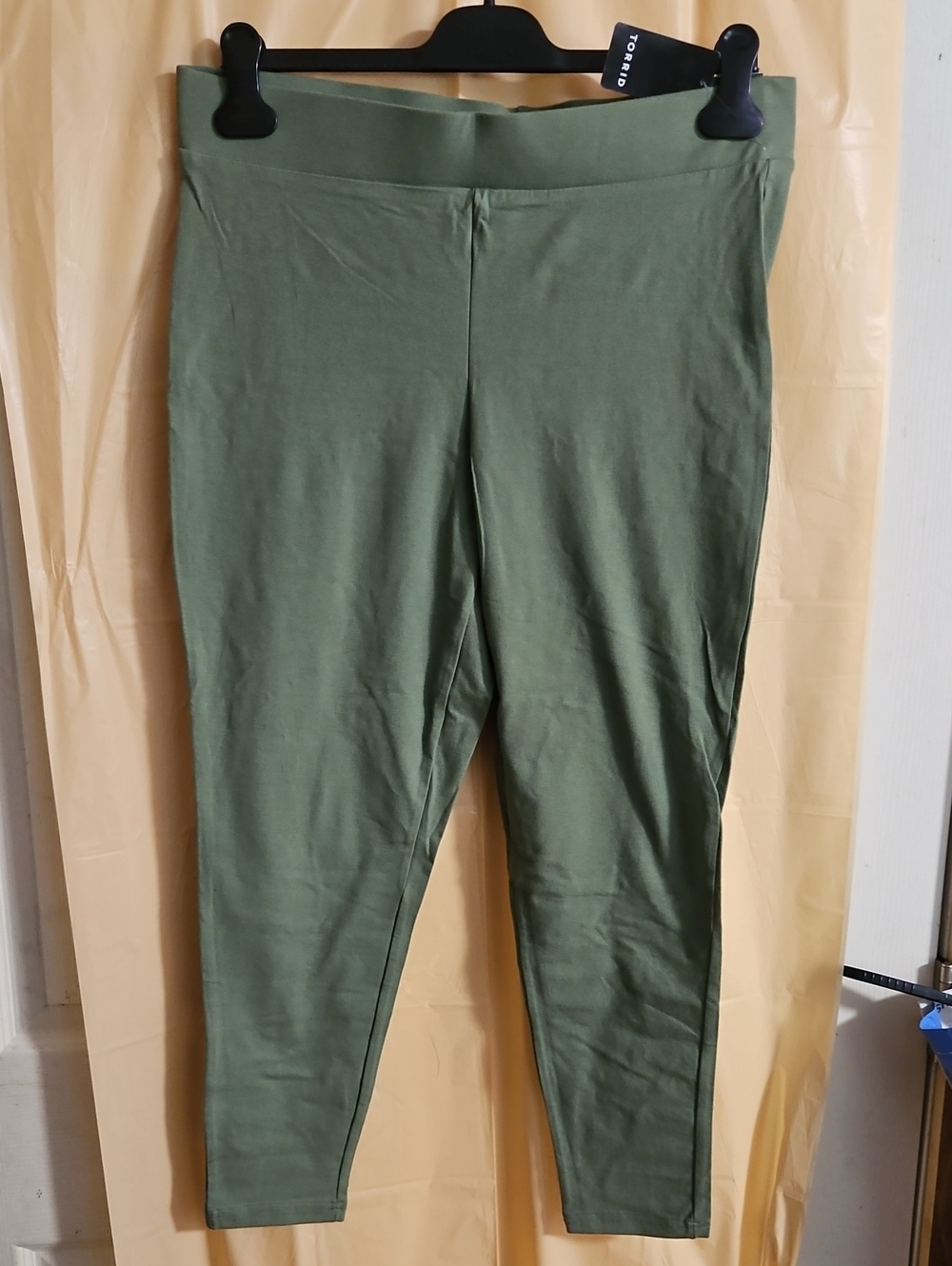 TORRID FULL LENGTH COTTON BLEND LEGGINGS: VINEYARD GREEN: NWT: SIZE 2